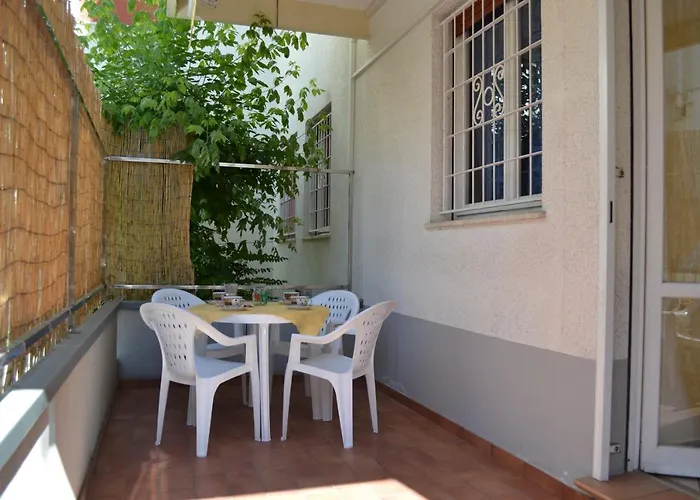 Blu Marine מלון דירות 4*